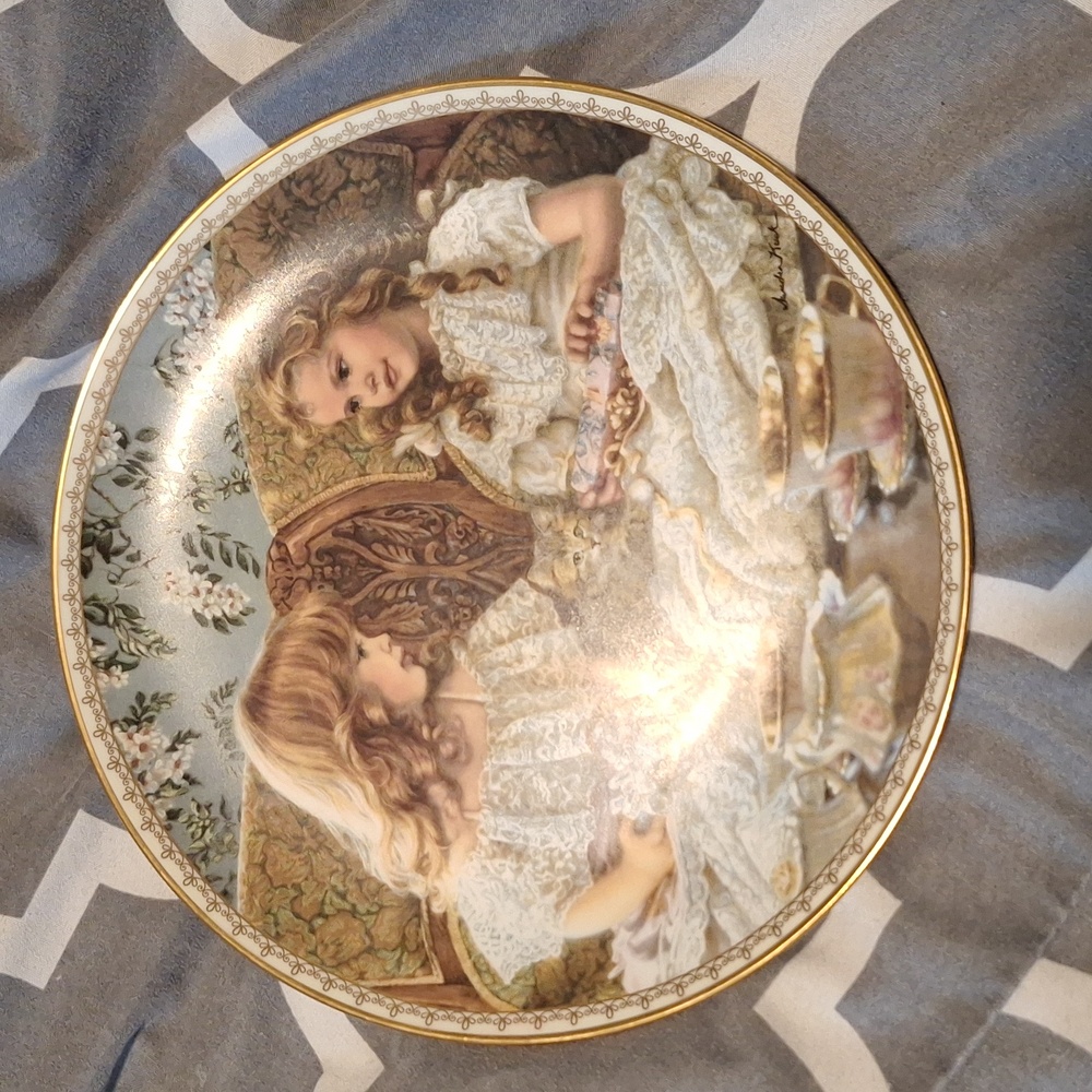 Vintage Collectible Plate